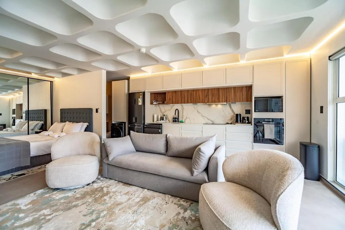 Luxury City-Center Apt With Balcony, Aircon & View ケープタウン
